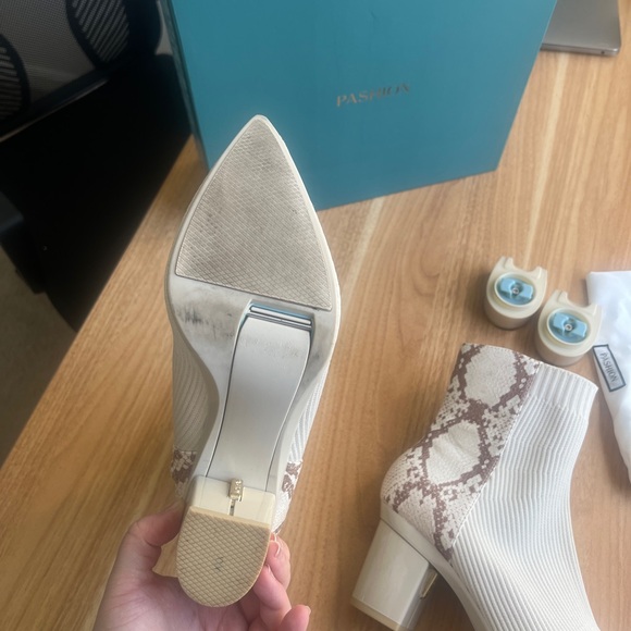 Pashion Footwear snakeskin ivory bootie (limited edition) - Picture 3 of 9